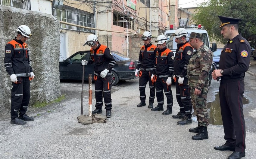 Sumqayıtda bəzi yaşayış binalarının qarşısında qanunsuz quraşdırılmış maneələr sökülüb